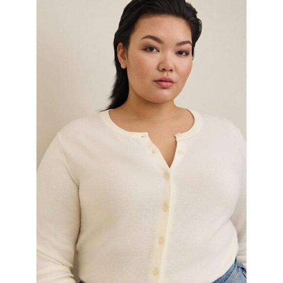 Women's Torrid Button UP Soft Cardigan Crew Sweater, Ivory, Plus Size 5, 5X, 28 - Picture 5 of 9